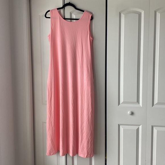 -NWT OFEEFAN Women's Maxi Dress - Size: Medium - Picture 6 of 6